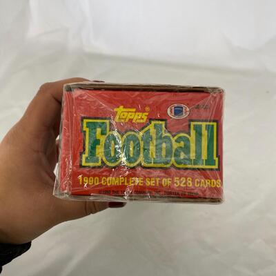 -116- Football Cards | 1990 Complete Sealed Set