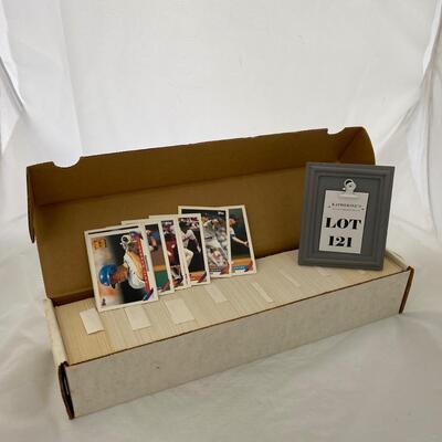 -121- Baseball Cards | 1993 Topps Series 1 And 2