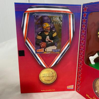 -136- Brett Favre | Wheaties Starting Lineup Figure