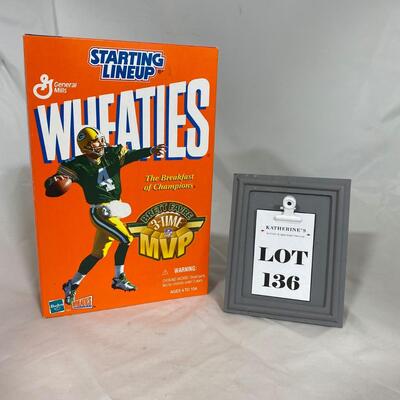 -136- Brett Favre | Wheaties Starting Lineup Figure
