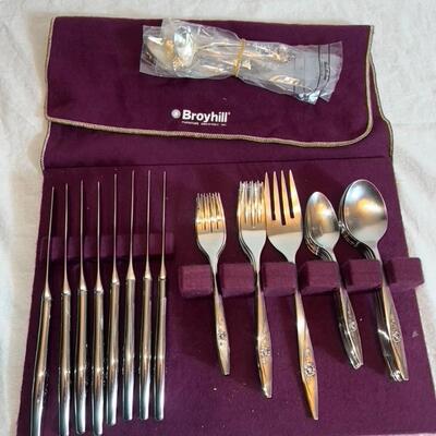 Broyhill Flatware Set