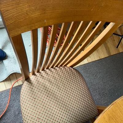 Wooden Dinner Table With Chairs and 2 Leafs