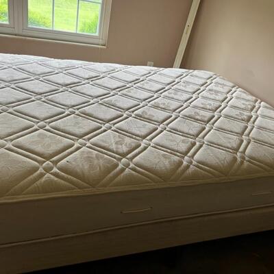 Queen Size Bed With Box Springs And Frame
