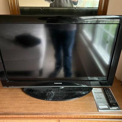 Toshiba 27' TV Working With Remote and Manual