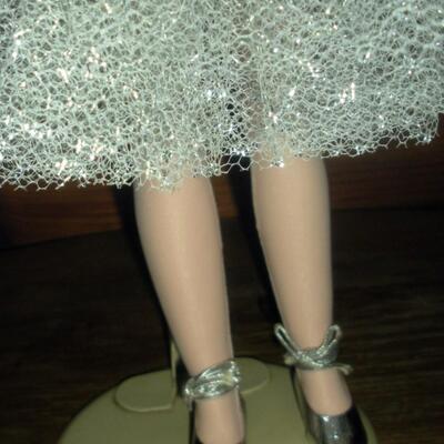 1966 Madame Alexander 17" Elisa Ballerina in Silver tutu. In Original Box.