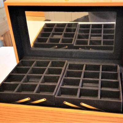 Lot #5   QVC Lori Greiner Jewelry Box