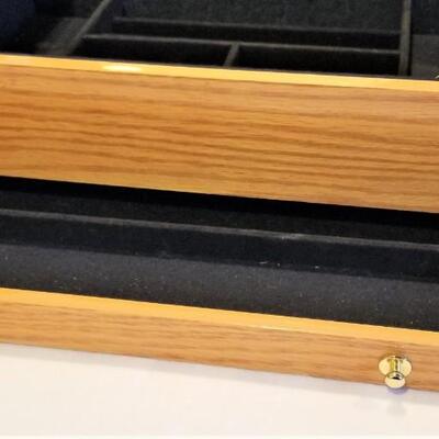 Lot #5   QVC Lori Greiner Jewelry Box