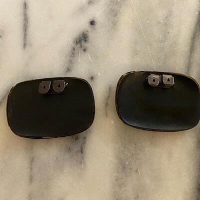 LOTJ21: Pair of Vintage Repousse Shoe Clips