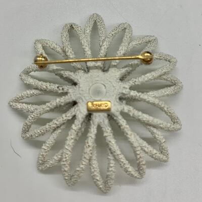 LOTJ35: Vintage "Crown" Trifari White Enamel Flower Brooch- Great condition!
