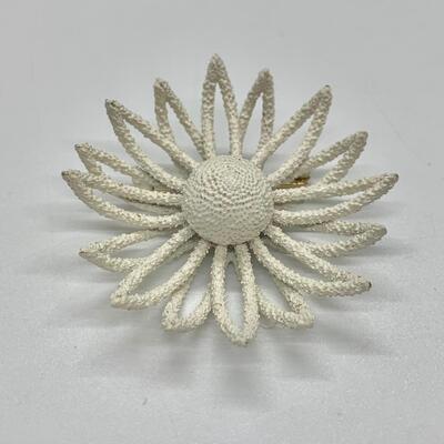 LOTJ35: Vintage "Crown" Trifari White Enamel Flower Brooch- Great condition!