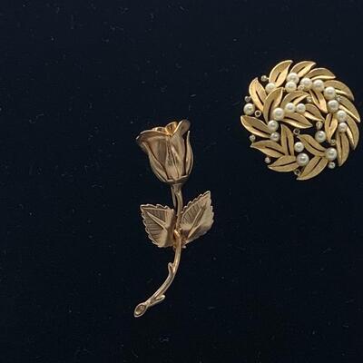 LOTJ38: Two Vintage Goldtone Brooches: The Giovanni Rose and Vintage "Crown" Trifari circular leaf and  faux pearl
