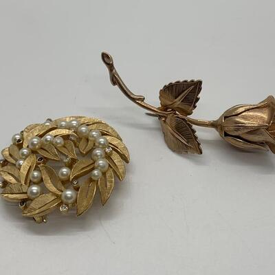 LOTJ38: Two Vintage Goldtone Brooches: The Giovanni Rose and Vintage "Crown" Trifari circular leaf and  faux pearl