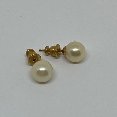 LOTJ49: Vintage Faux Pearl Necklace, Bracelet and Pierced Earrings