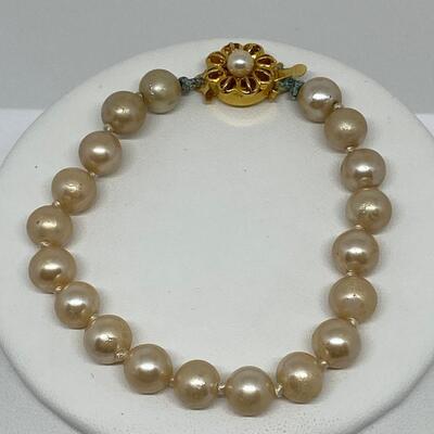 LOTJ49: Vintage Faux Pearl Necklace, Bracelet and Pierced Earrings