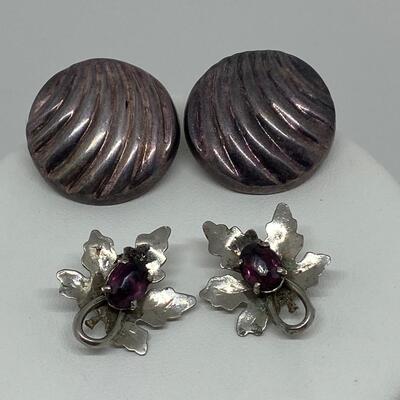 LOTJ65: Two Pair of Vintage Sterling Silver Earrings
