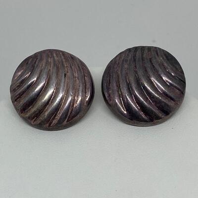 LOTJ65: Two Pair of Vintage Sterling Silver Earrings