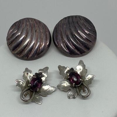 LOTJ65: Two Pair of Vintage Sterling Silver Earrings