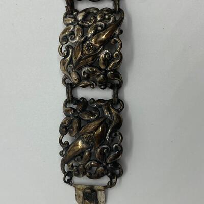 LOTJ81: Vintage Five-Panel Repousse Link Bracelet