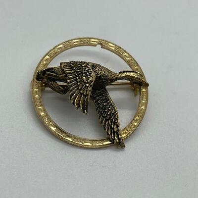 LOTJ83: Four Vintage Brooches