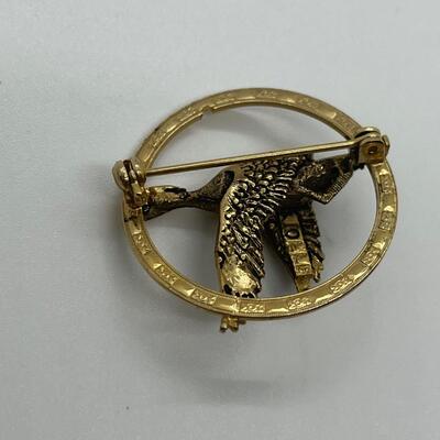 LOTJ83: Four Vintage Brooches