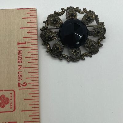 LOTJ83: Four Vintage Brooches