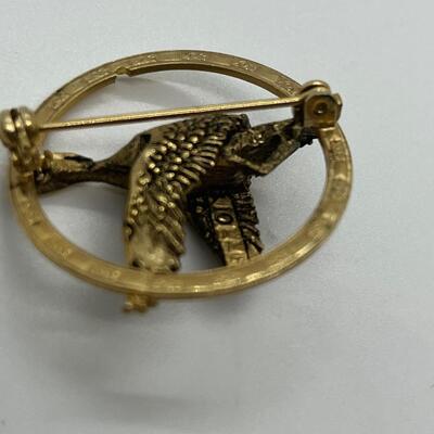 LOTJ83: Four Vintage Brooches