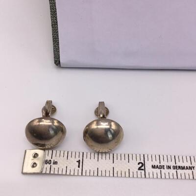 LOTJ113: Sterling Silver Vintage Clip-On Button Earrings
