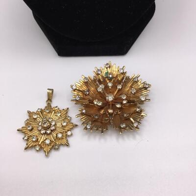 LOTJ134: Vintage Fashion Pin and Pendant