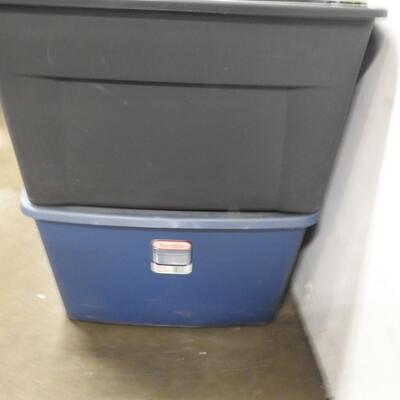 3 Sterilite Totes: 1- 30 Gallon w/Lid, Crack on Lid, 2- 35 Gallon-No Lids