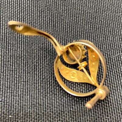 LOT:1: Vintage 14k Yellow Gold Seed Pearl Pierced Earrings