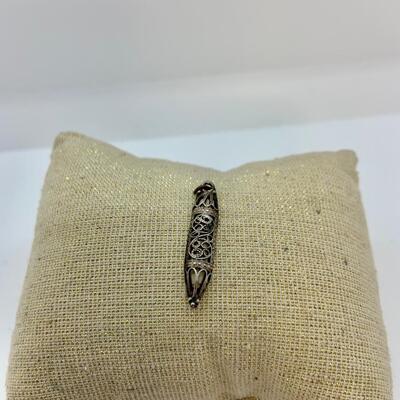 LOT:4: Vintage Sterling Silver Judaica Mezuzah Charm/Pendant