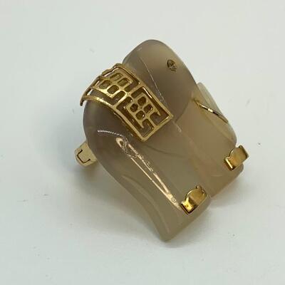 LOT:6: Jade and 14k Gold Elephant Pendant