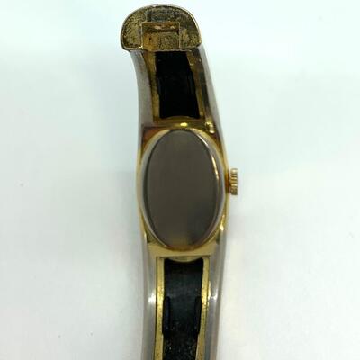 LOT:8: Sheraton 17 jewel Black Oval Face Enamel Watch