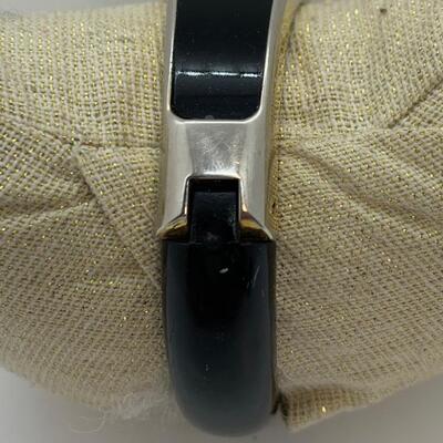 LOT:8: Sheraton 17 jewel Black Oval Face Enamel Watch