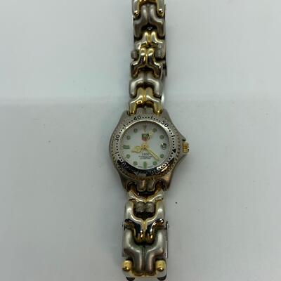 LOT:9: Womanâ€™s  Swiss made KG Heuer Water Resistant Watch Gold & Silver Tone