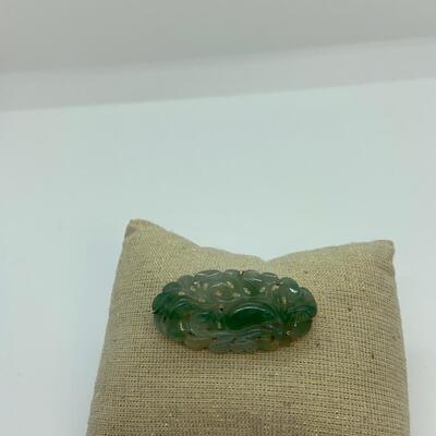 LOT:11: Vintage 14k Green Jade Brooch/Pin