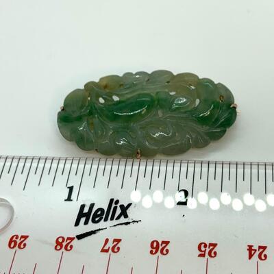 LOT:11: Vintage 14k Green Jade Brooch/Pin