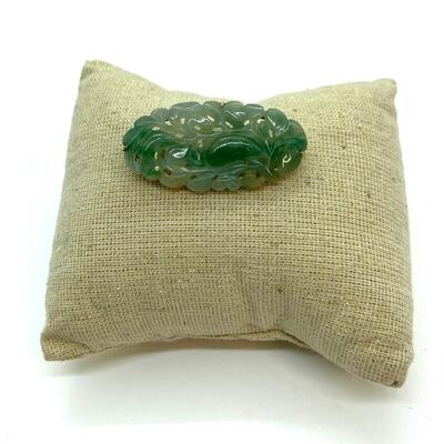 LOT:11: Vintage 14k Green Jade Brooch/Pin