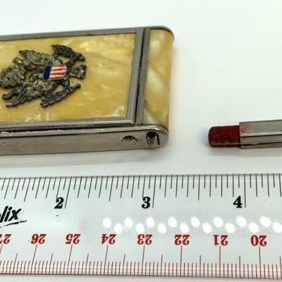 LOT:23: Vintage Makeup Powder Compact Case