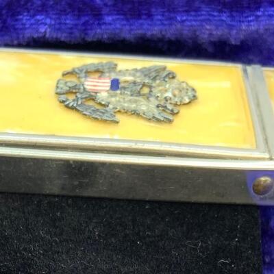 LOT:23: Vintage Makeup Powder Compact Case