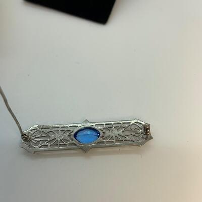 LOT:27: Sterling  Deco Lace EdwardIan Style Gemstone Bar Pin/ Brooch