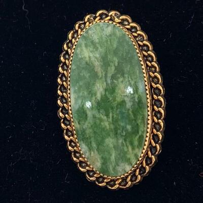 LOT:28: 12k Gold Brooch with Nephrite Green Jade