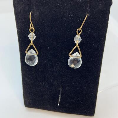 LOT:32: Freshwater Pearl 7â€ crystal Bracelet : Mother of Pearl 2â€ Fork and Knife Pin Set and 1 1/2 â€œ Drop Crystal Earrings