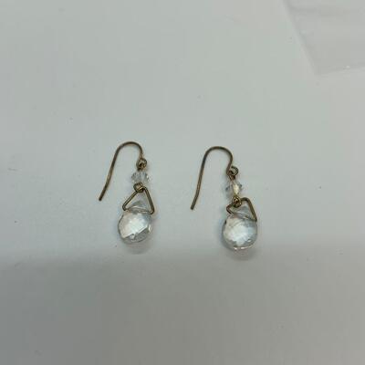 LOT:32: Freshwater Pearl 7â€ crystal Bracelet : Mother of Pearl 2â€ Fork and Knife Pin Set and 1 1/2 â€œ Drop Crystal Earrings