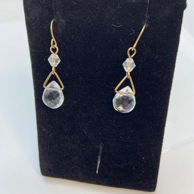 LOT:32: Freshwater Pearl 7â€ crystal Bracelet : Mother of Pearl 2â€ Fork and Knife Pin Set and 1 1/2 â€œ Drop Crystal Earrings
