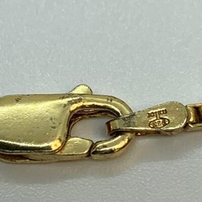 LOT:33: Swarovski Medallion 925 on 32â€ Chain 925