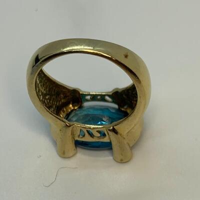 LOT:37: Thailand Blue Topaz Ring - 925 size 7.5