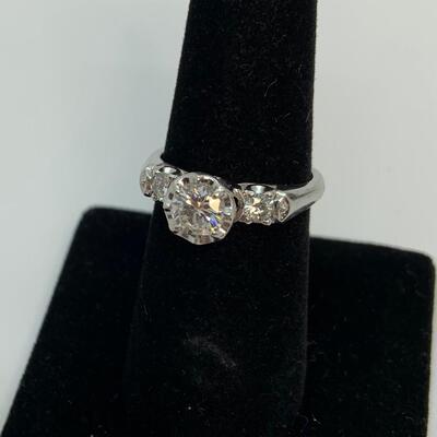 LOT:42: 14k .75 Ct Diamond Engagement Ring