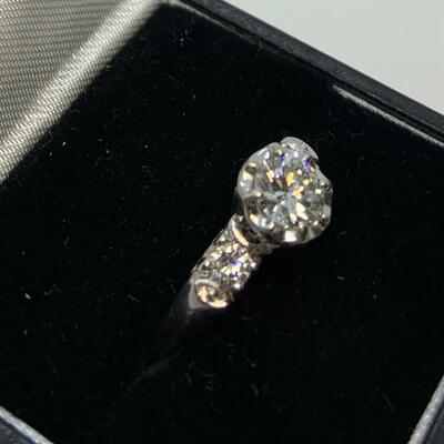 LOT:42: 14k .75 Ct Diamond Engagement Ring
