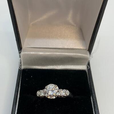 LOT:42: 14k .75 Ct Diamond Engagement Ring